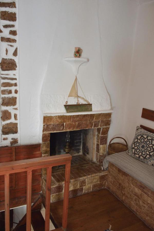 Traditional House Kassandra'S Guest House Ermioni Exterior photo